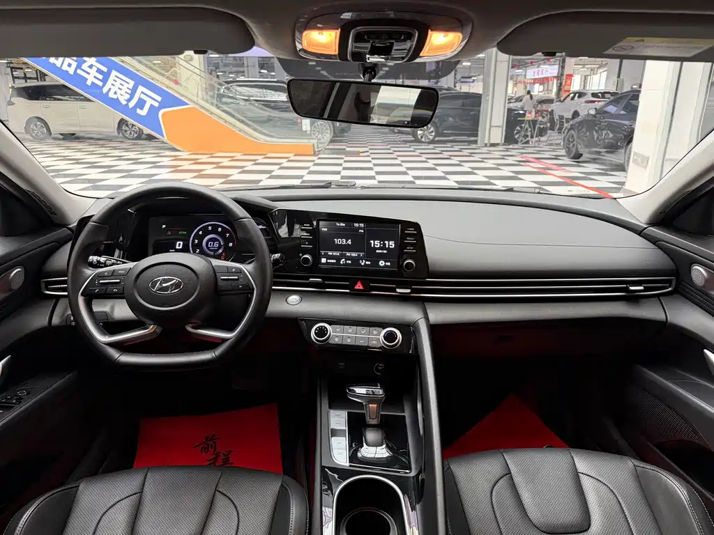Hyundai Elantra 2023