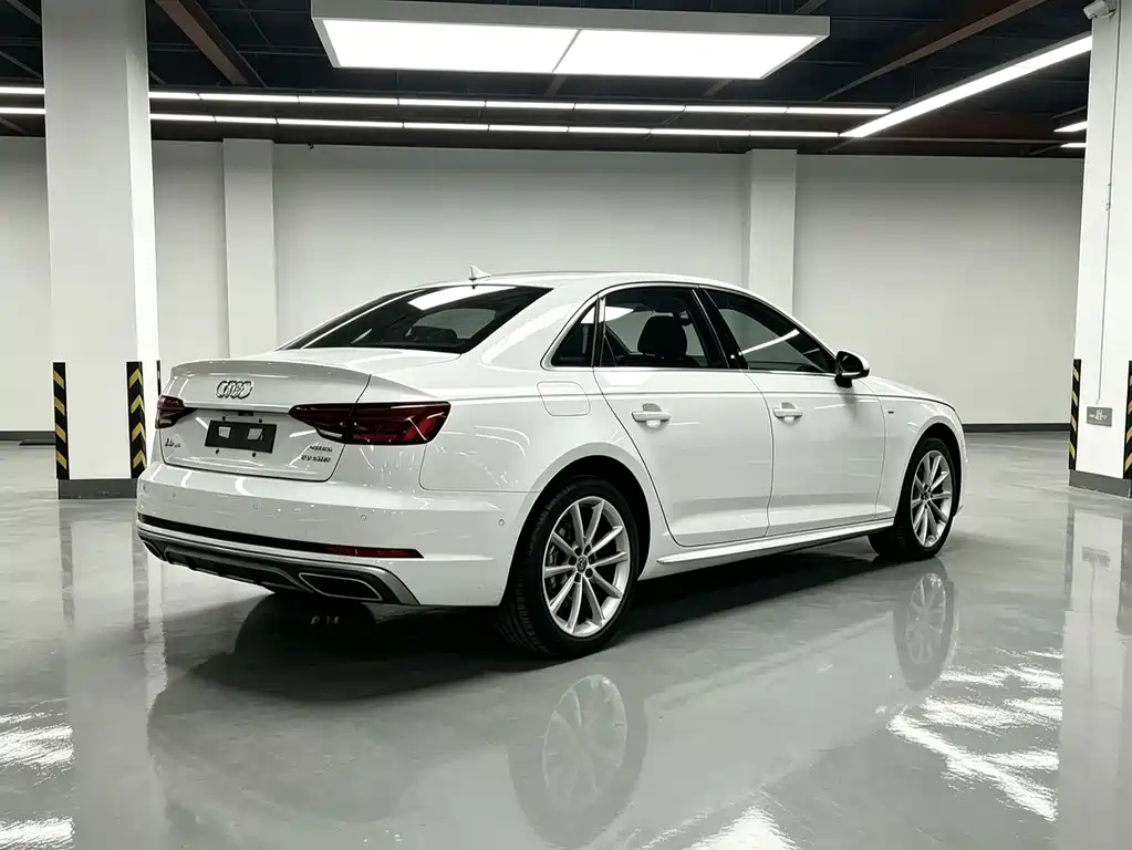 Audi A4L 2019 — фото 16