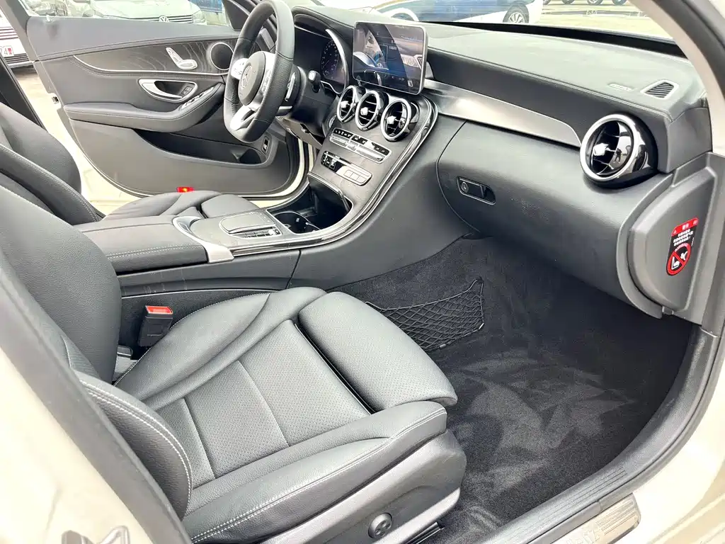 Mercedes-Benz C-Class 2020 — фото 6