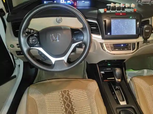 Honda Jade 2013