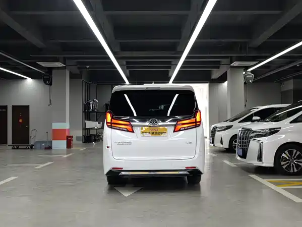 Toyota Alphard 2022