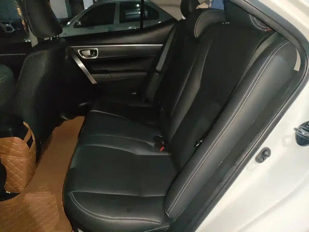 Toyota Corolla Dual Engine E+ 2019 — фото 15