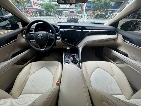 Toyota Camry 2019