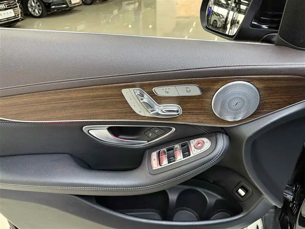Mercedes-Benz GLC 2019 — фото 15