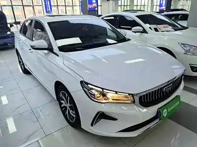 Geely Emgrand 2022