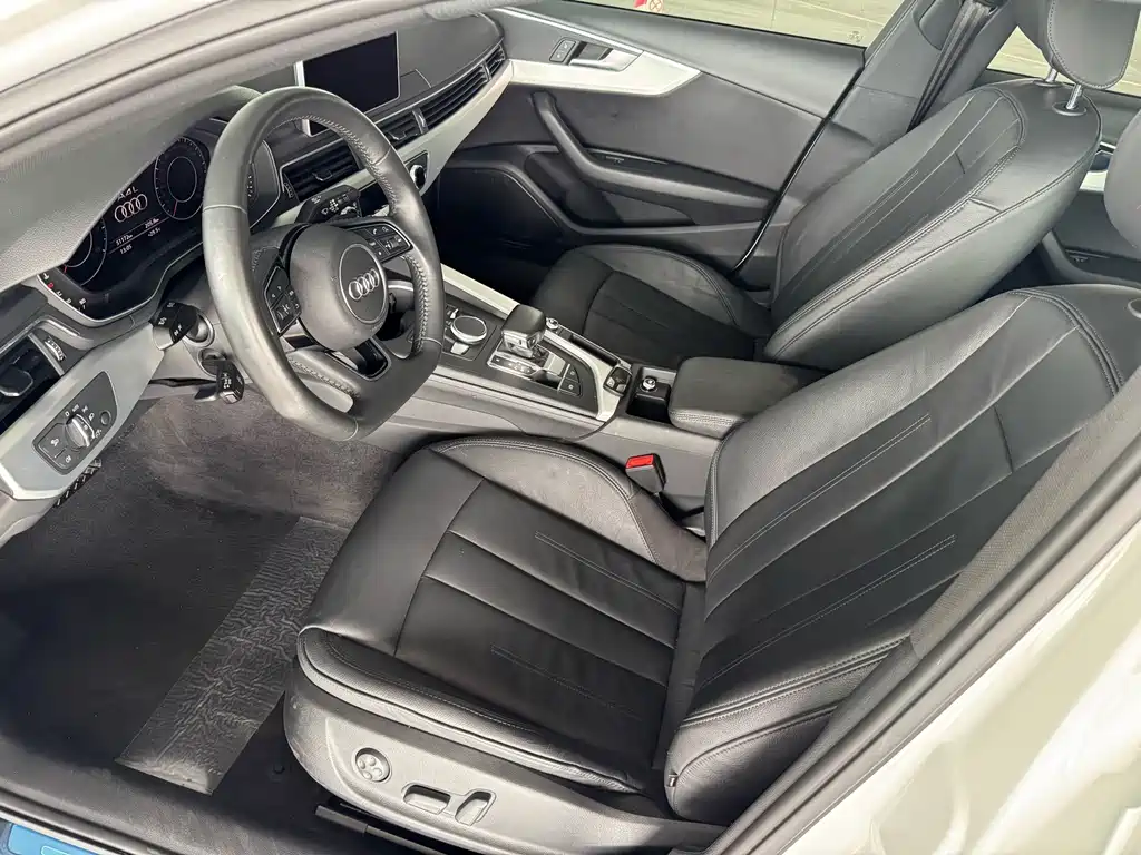 Audi A4L 2019