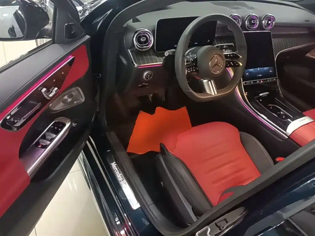 Mercedes-Benz C-Class 2023 — фото 16
