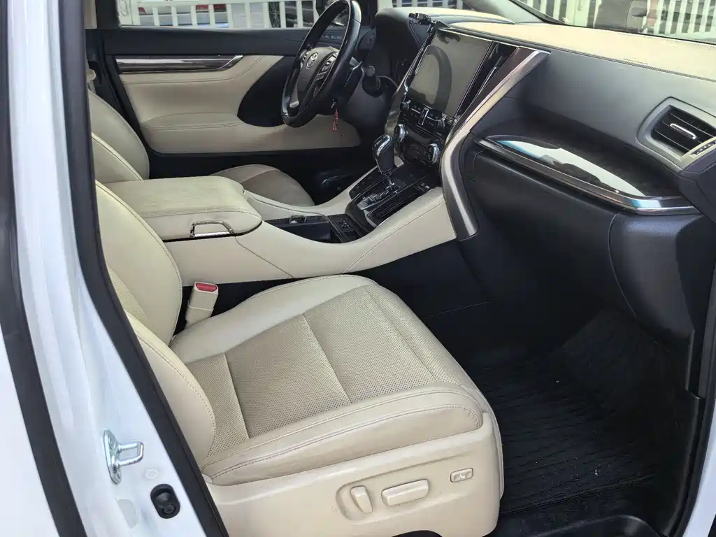 Toyota Alphard 2022