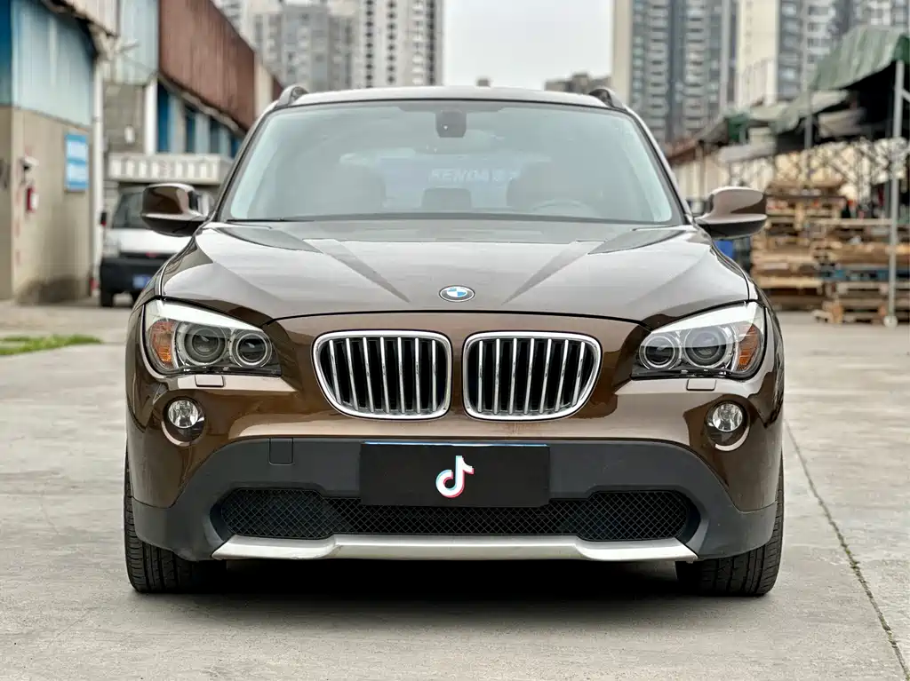 BMW X1 2011 — фото 2