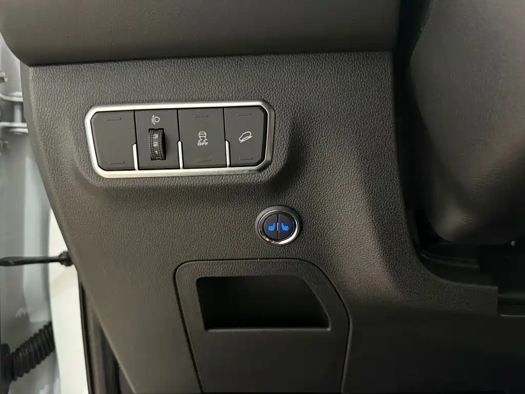 Haval M6 2023 — фото 17