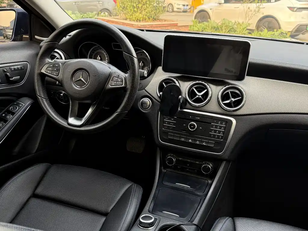 Mercedes-Benz GLA 2016 — фото 4