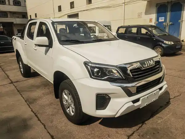 Isuzu RE-MAX Ruimai 2025