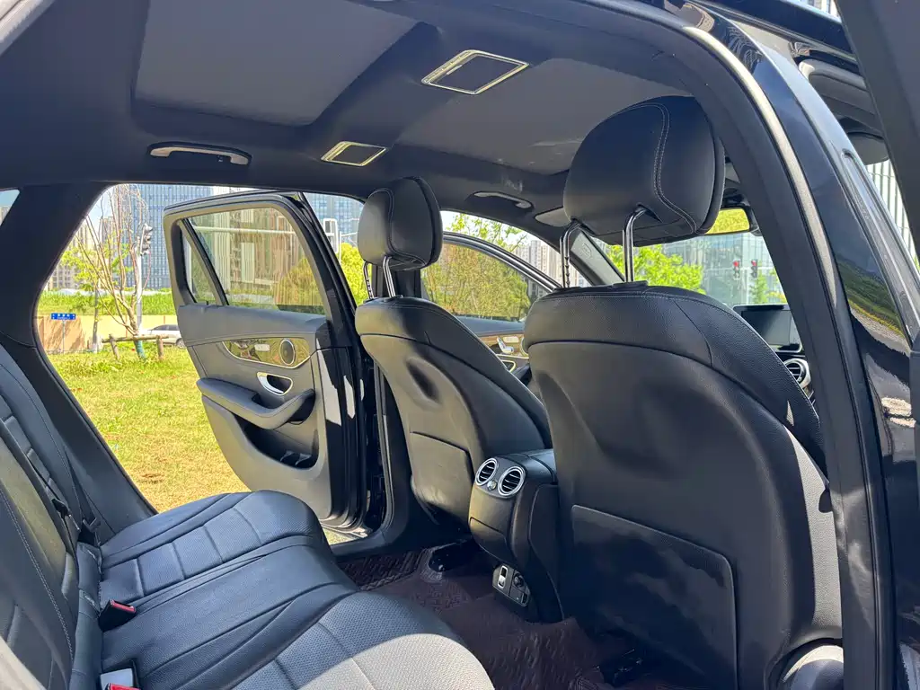 Mercedes-Benz GLC 2019 — фото 11