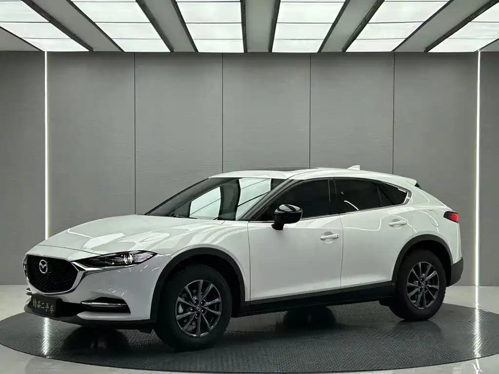 Mazda CX-4 2023 — фото 1