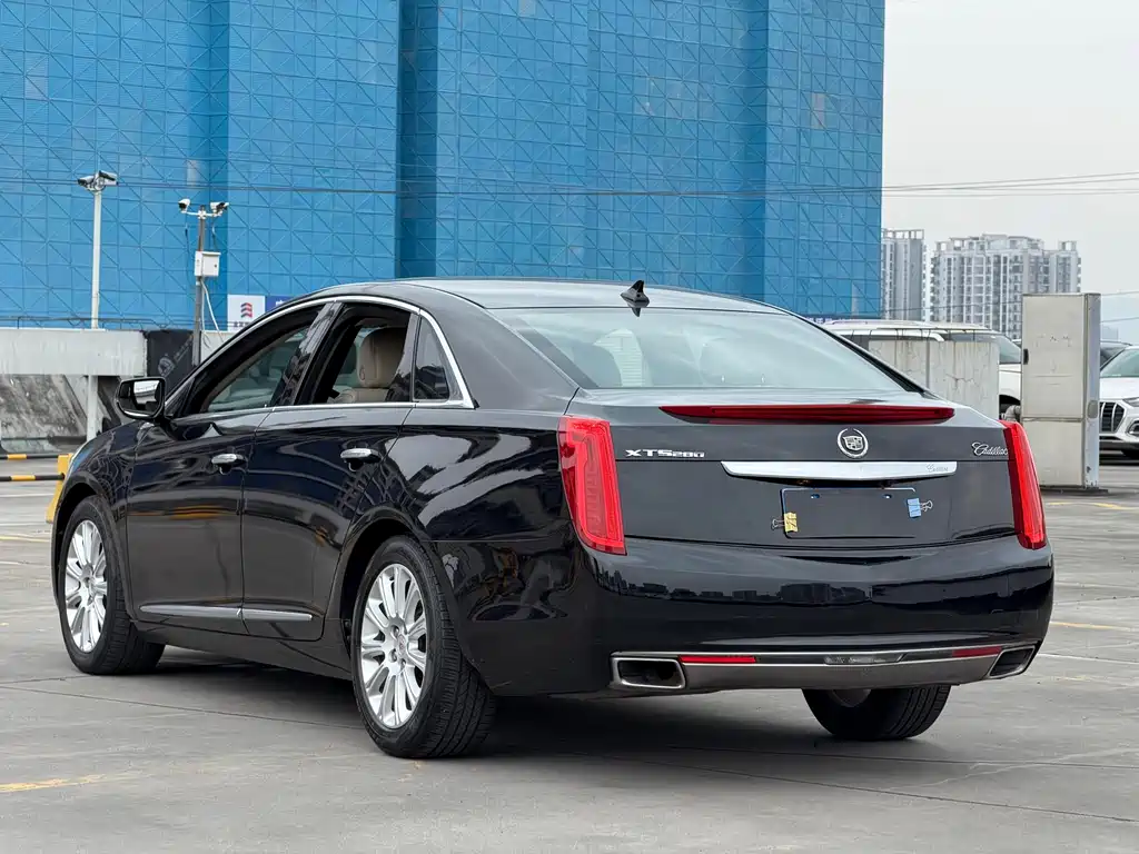 Cadillac XTS 2016 — фото 8
