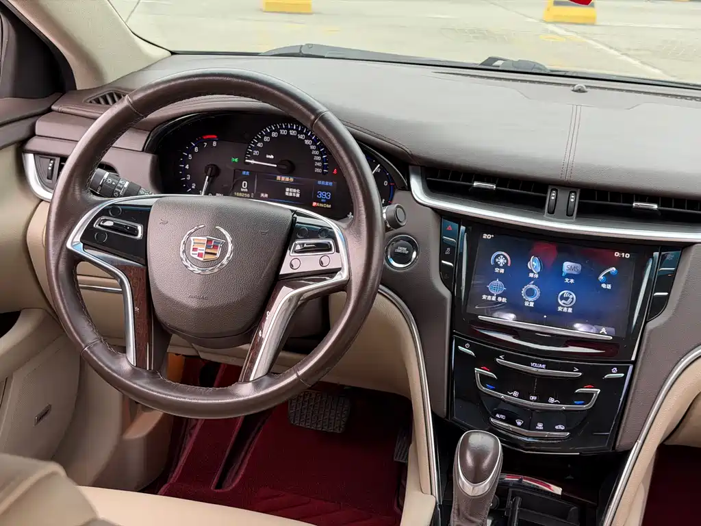 Cadillac XTS 2016 — фото 11