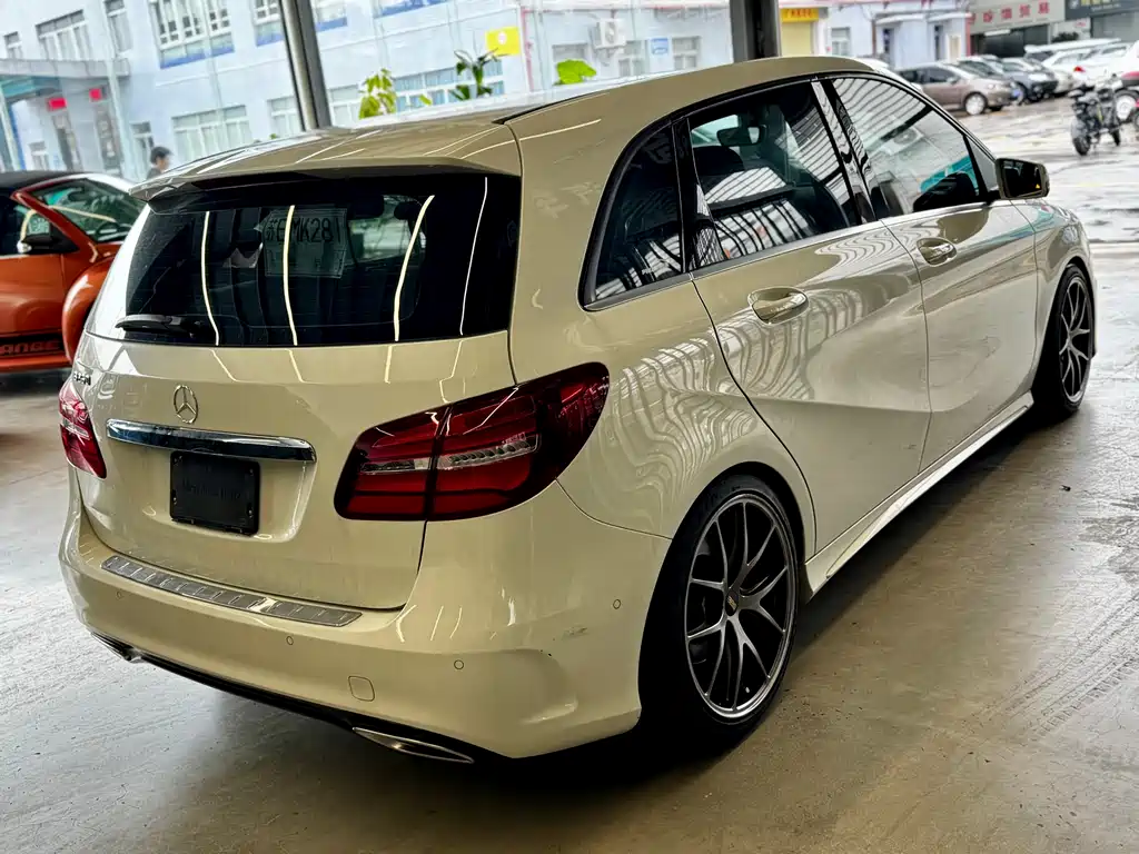 Mercedes-Benz B-Class 2015 — фото 10