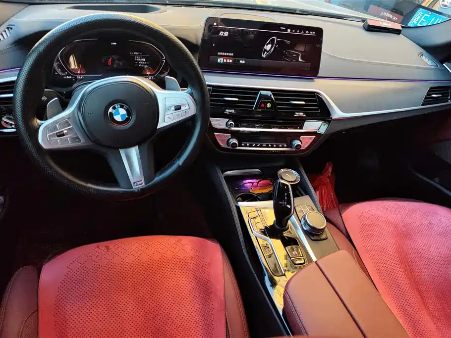 BMW 5 Series 2023 — фото 12