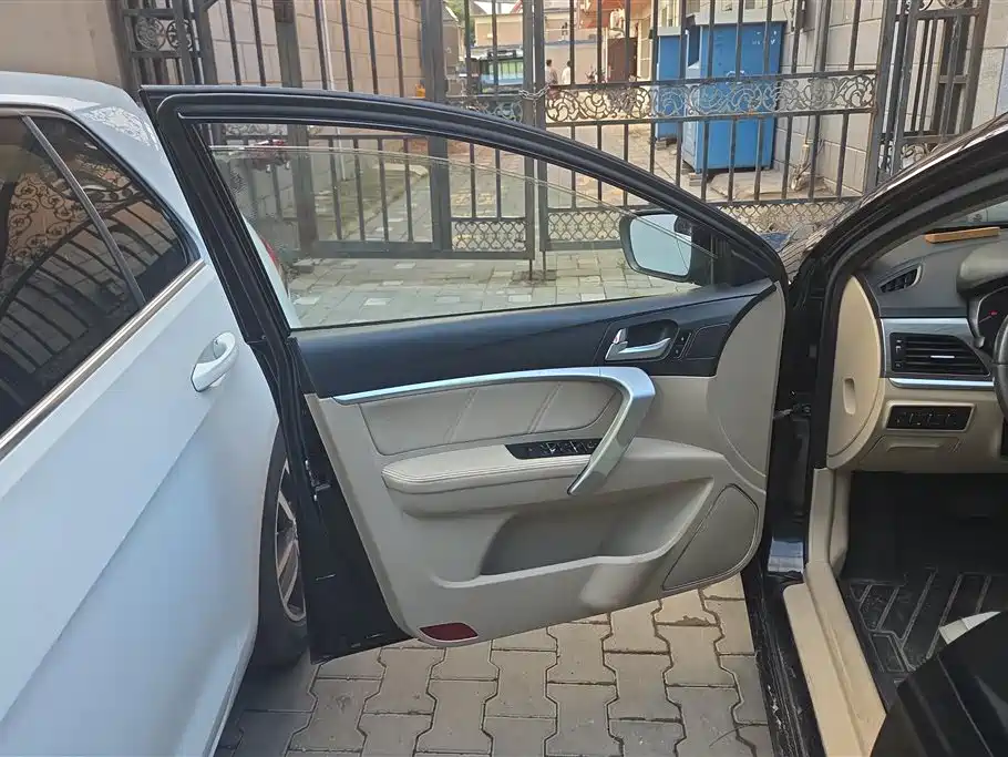 Geely Emgrand 2016