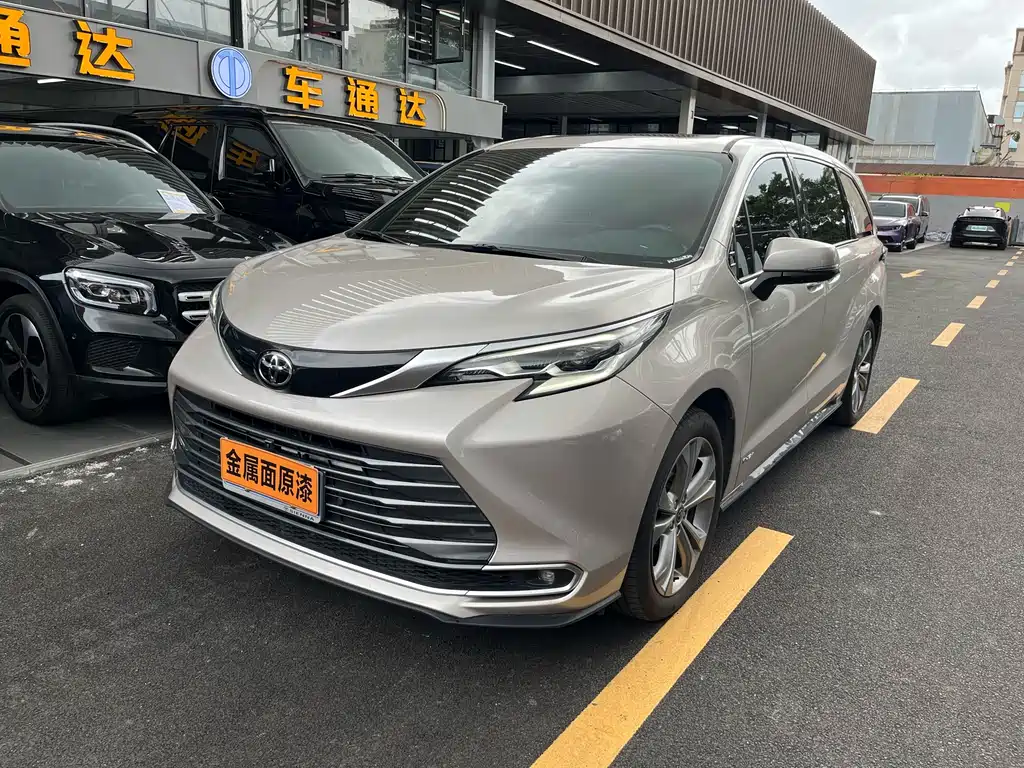 Toyota Sienna 2025