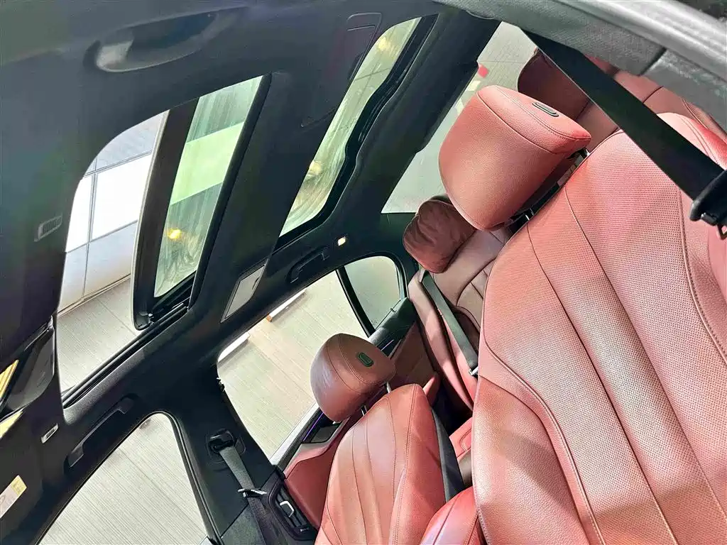 BMW 5 Series 2020 — фото 17