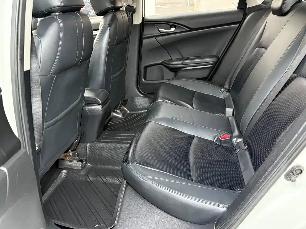 Honda Civic 2019 — фото 13