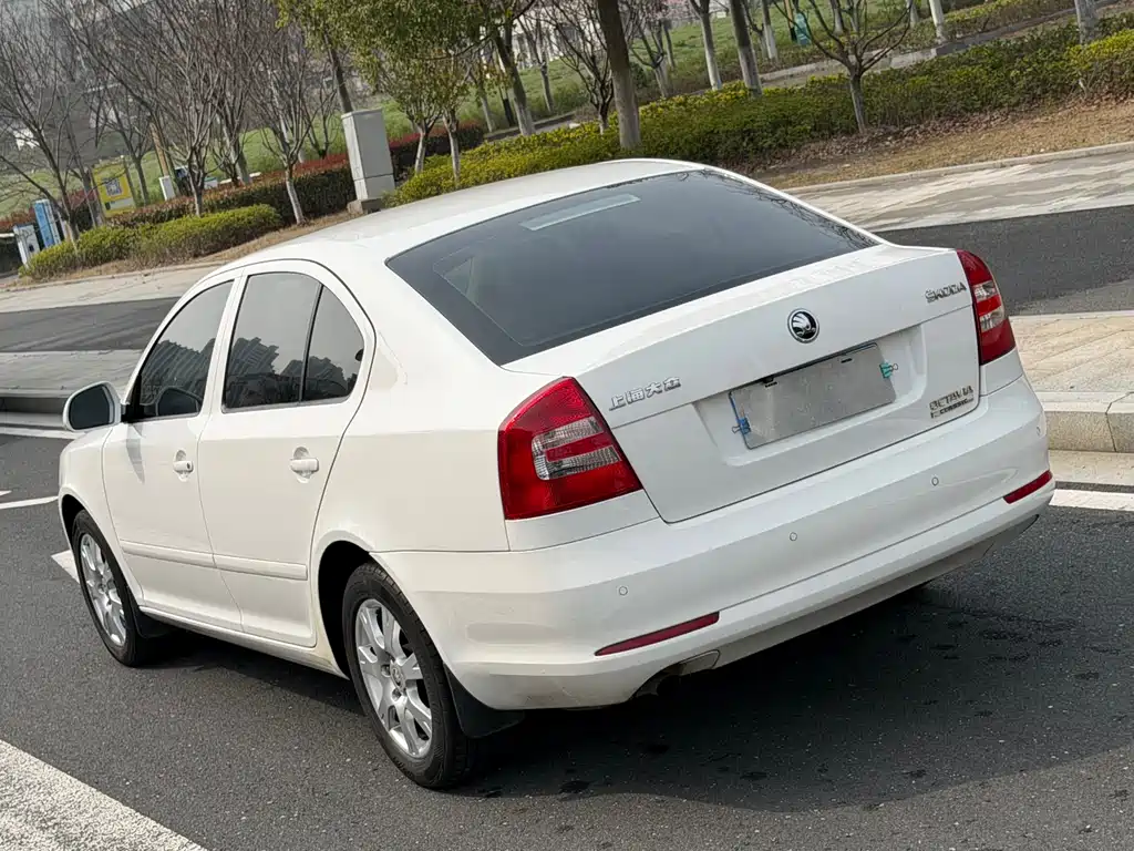 Skoda Octavia 2015 — фото 4