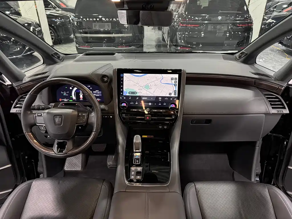Toyota Vellfire 2024