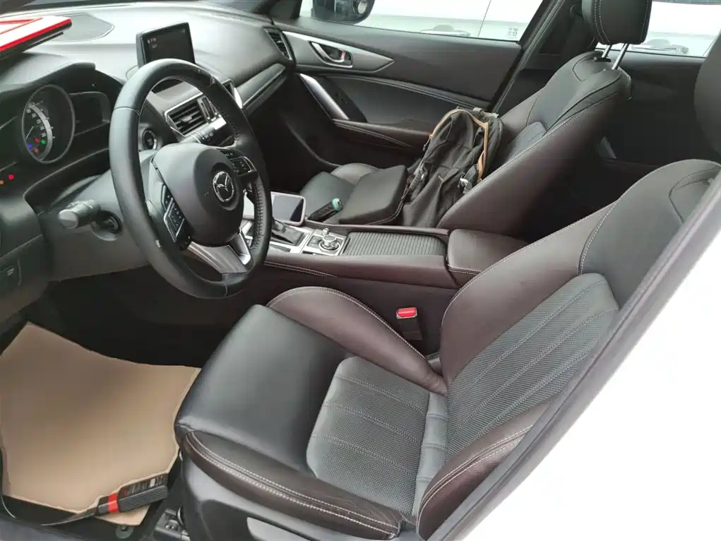Mazda CX-4 2016 — фото 15