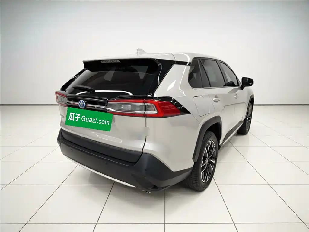 Toyota Wildlander New Energy 2023 — фото 7