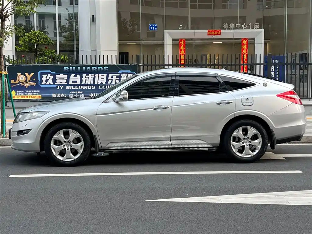 Honda Crosstour 2012 — фото 25