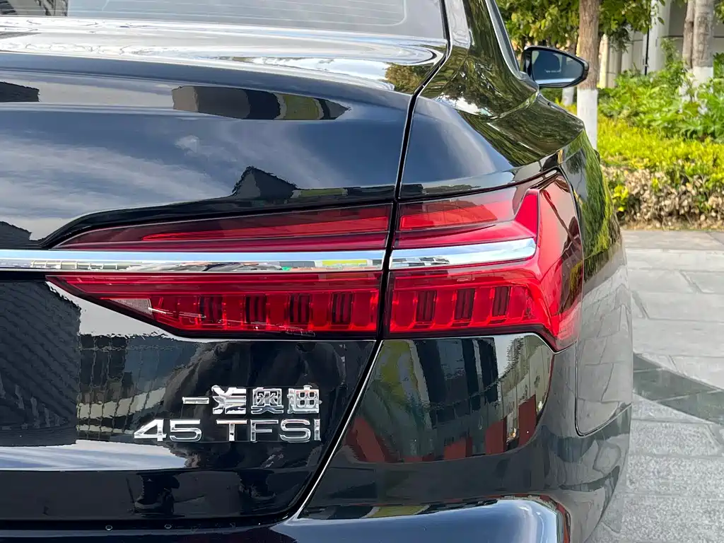 Audi A6L 2021 — фото 25