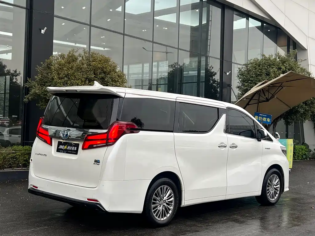 Toyota Alphard 2020 — фото 9