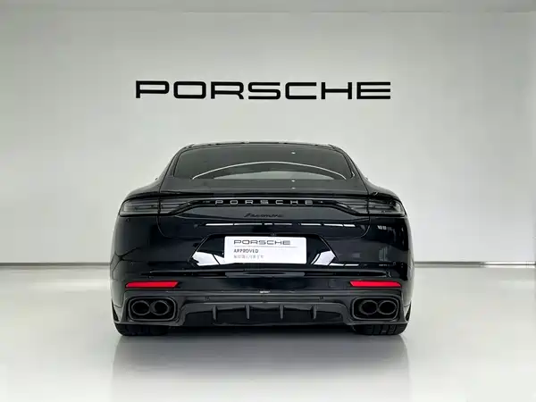 Porsche Panamera 2023