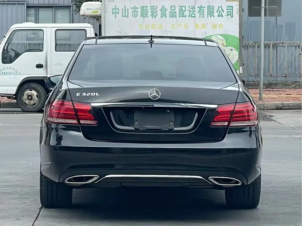 Mercedes-Benz E-Class 2015 — фото 8