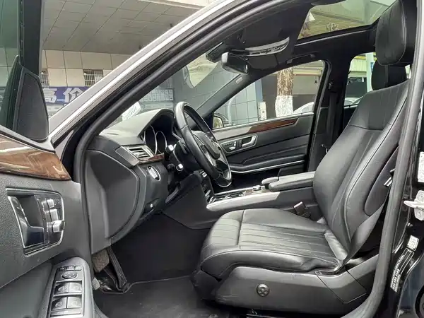 Mercedes-Benz E-Class 2015