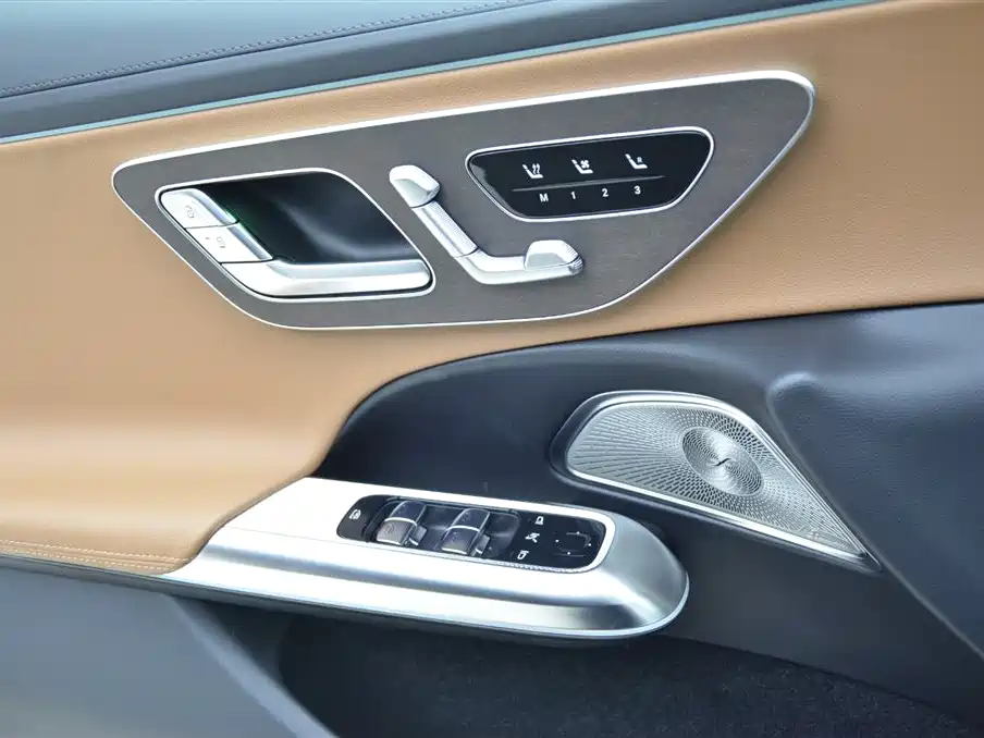 Mercedes-Benz E-Class 2026 — фото 12