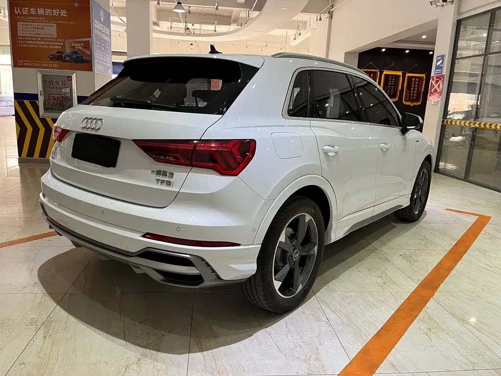 Audi Q3 2023 — фото 4