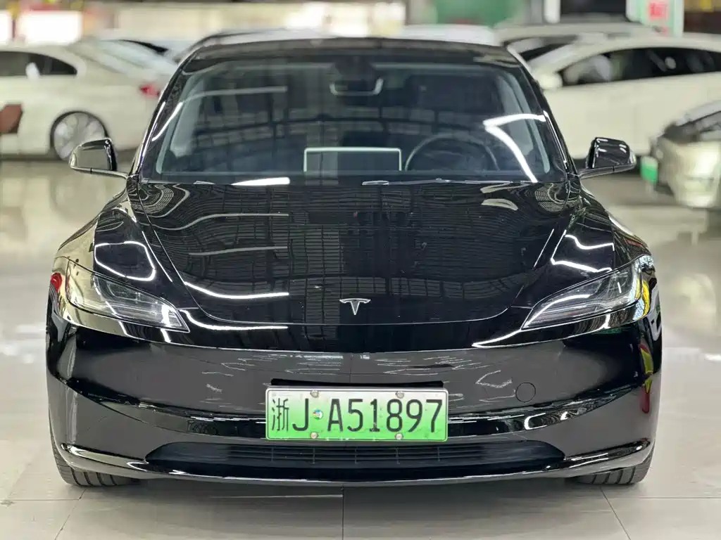 Tesla Model 3 2024 — фото 2