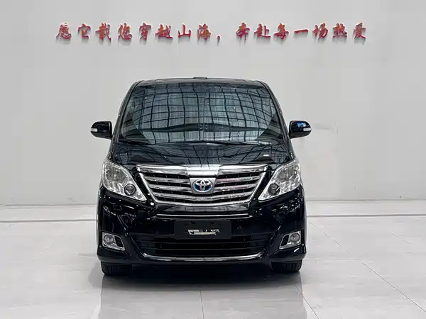 Toyota Alphard 2010