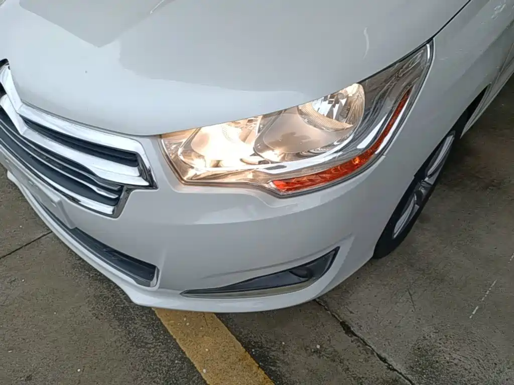Citroën C4L 2015 — фото 24