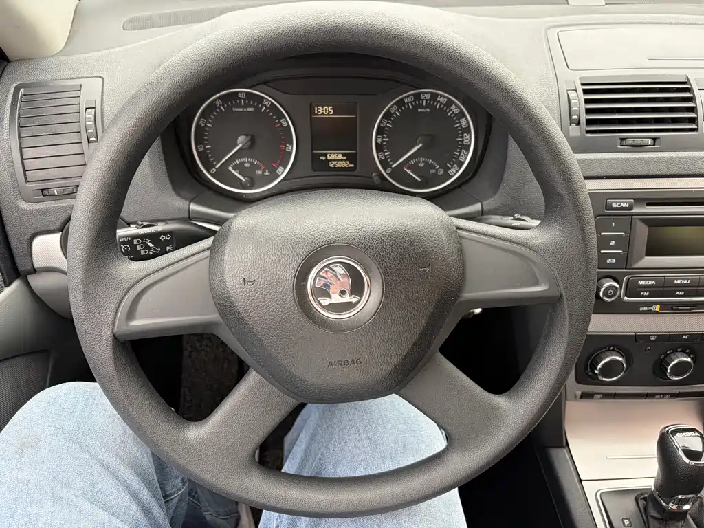 Skoda Octavia 2014 — фото 17