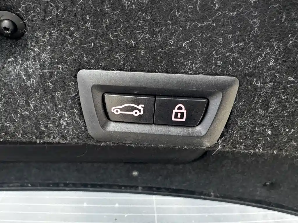 BMW 5 Series 2015 — фото 12