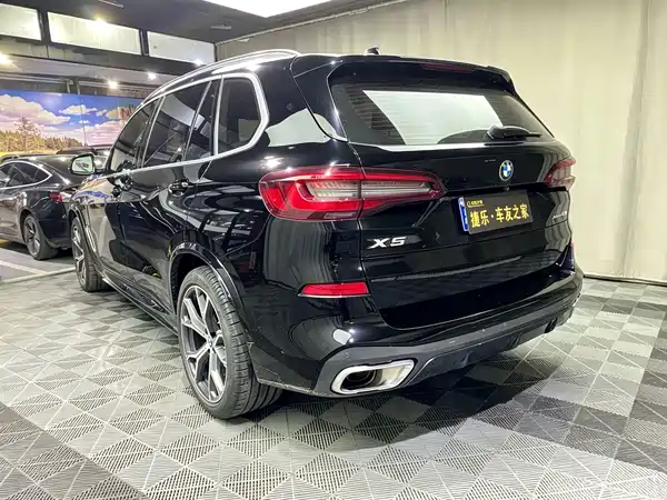 BMW X5 2023