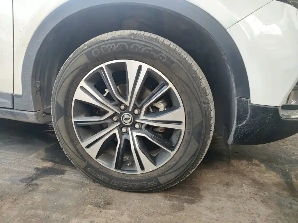 Dongfeng Fengshen AX7 2018 — фото 26