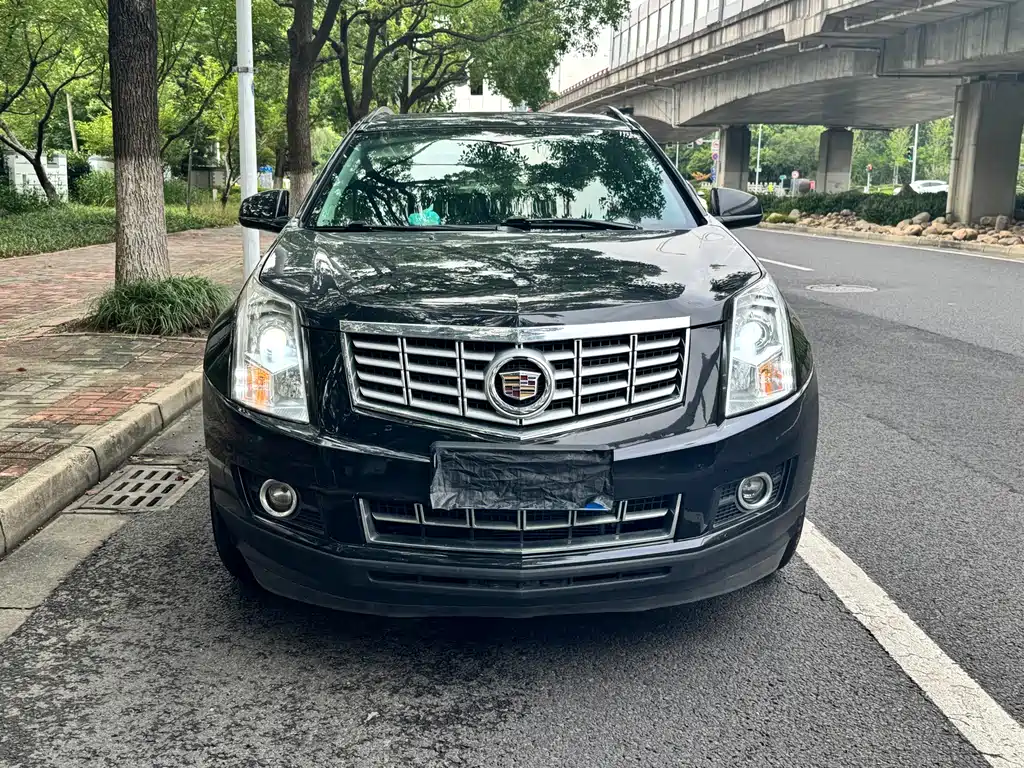 Cadillac SRX 2015 — фото 2