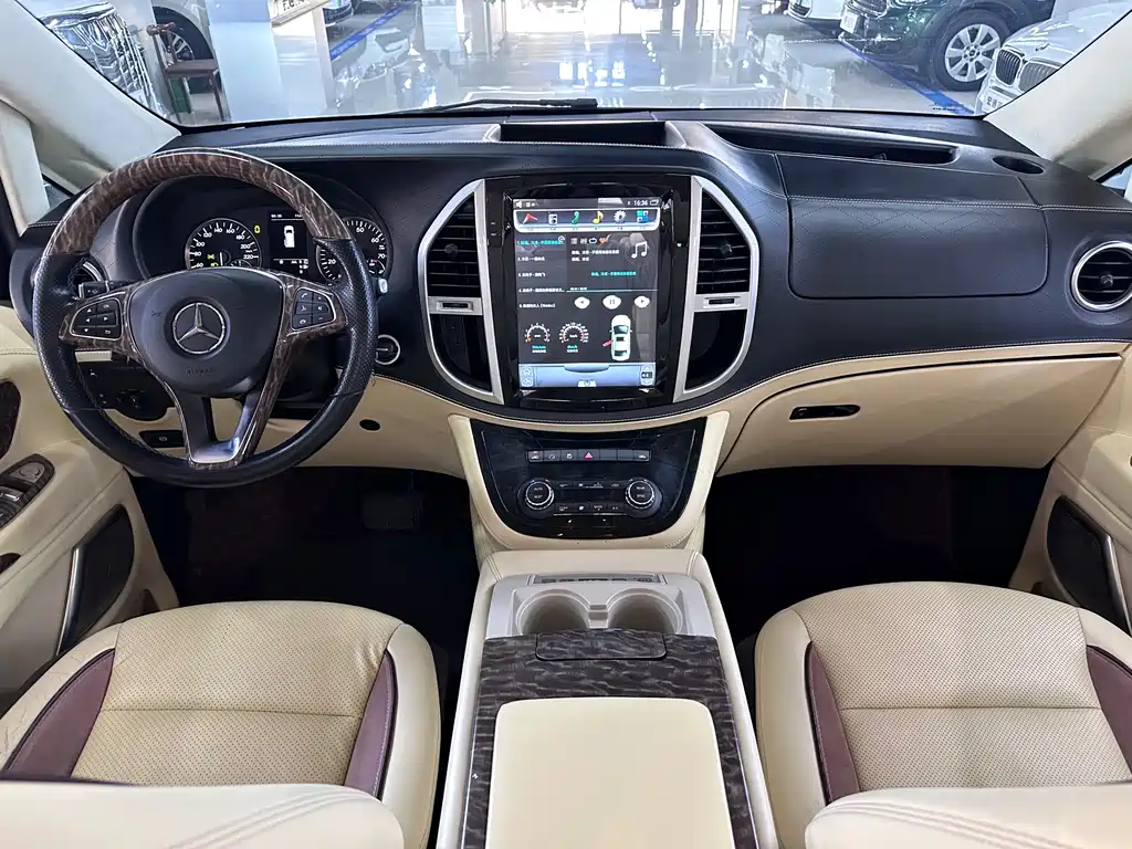 Mercedes-Benz V-Class 2018 — фото 4