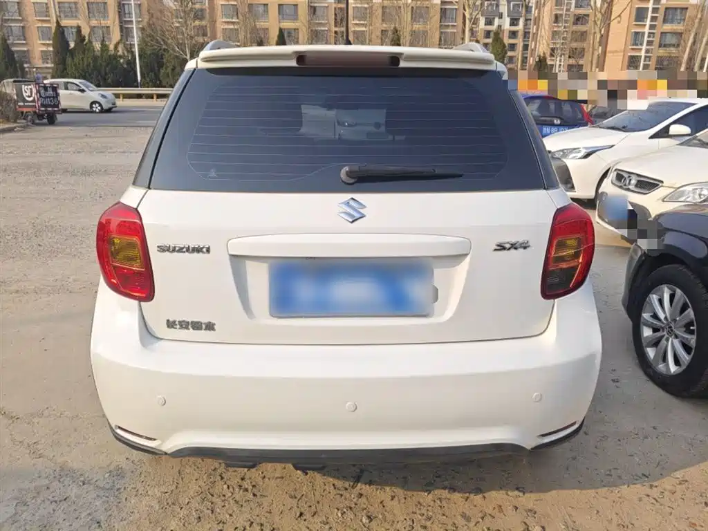 Suzuki SX4 2015 — фото 4