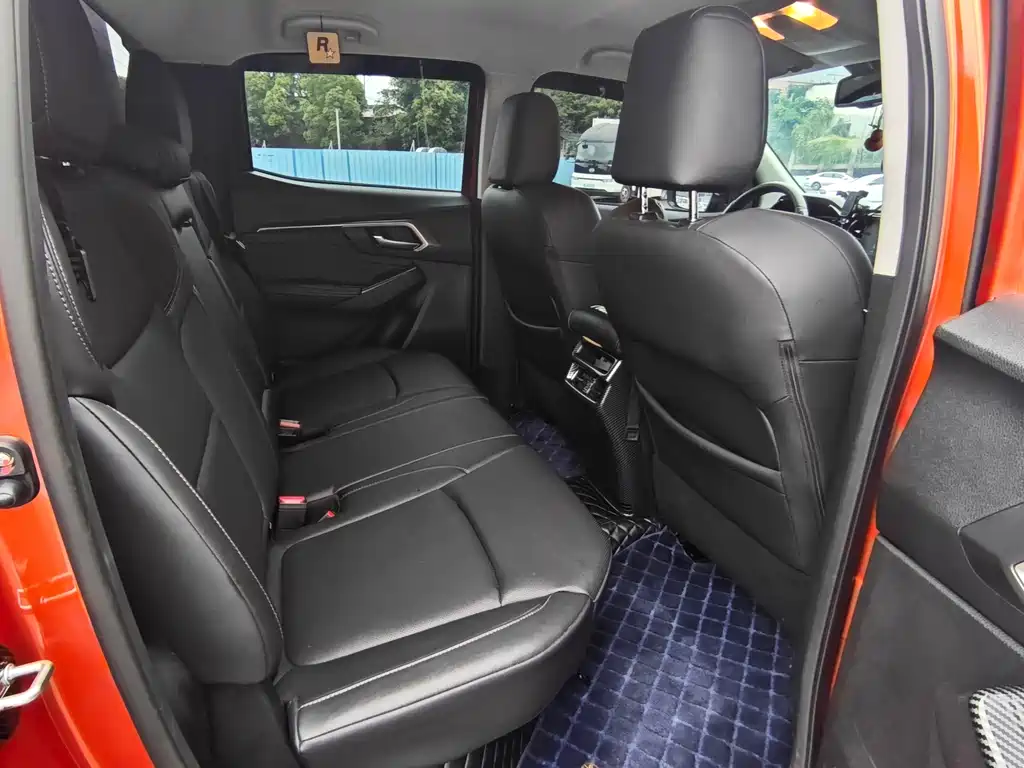 Isuzu D-MAX 2022 — фото 11