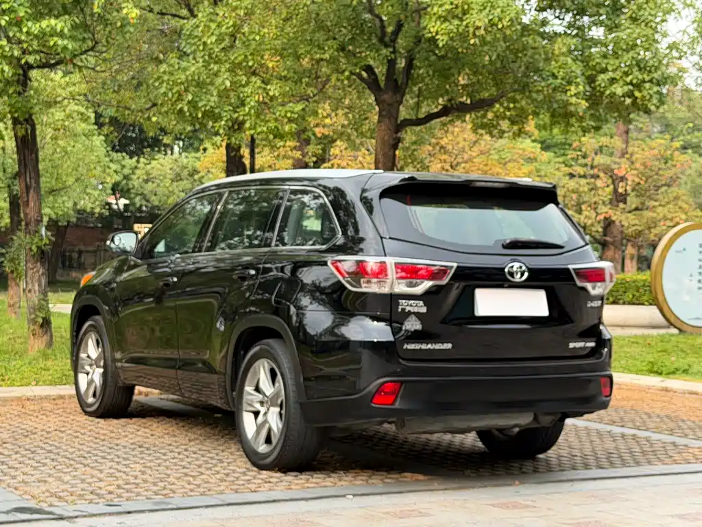 Toyota Highlander 2017 — фото 21